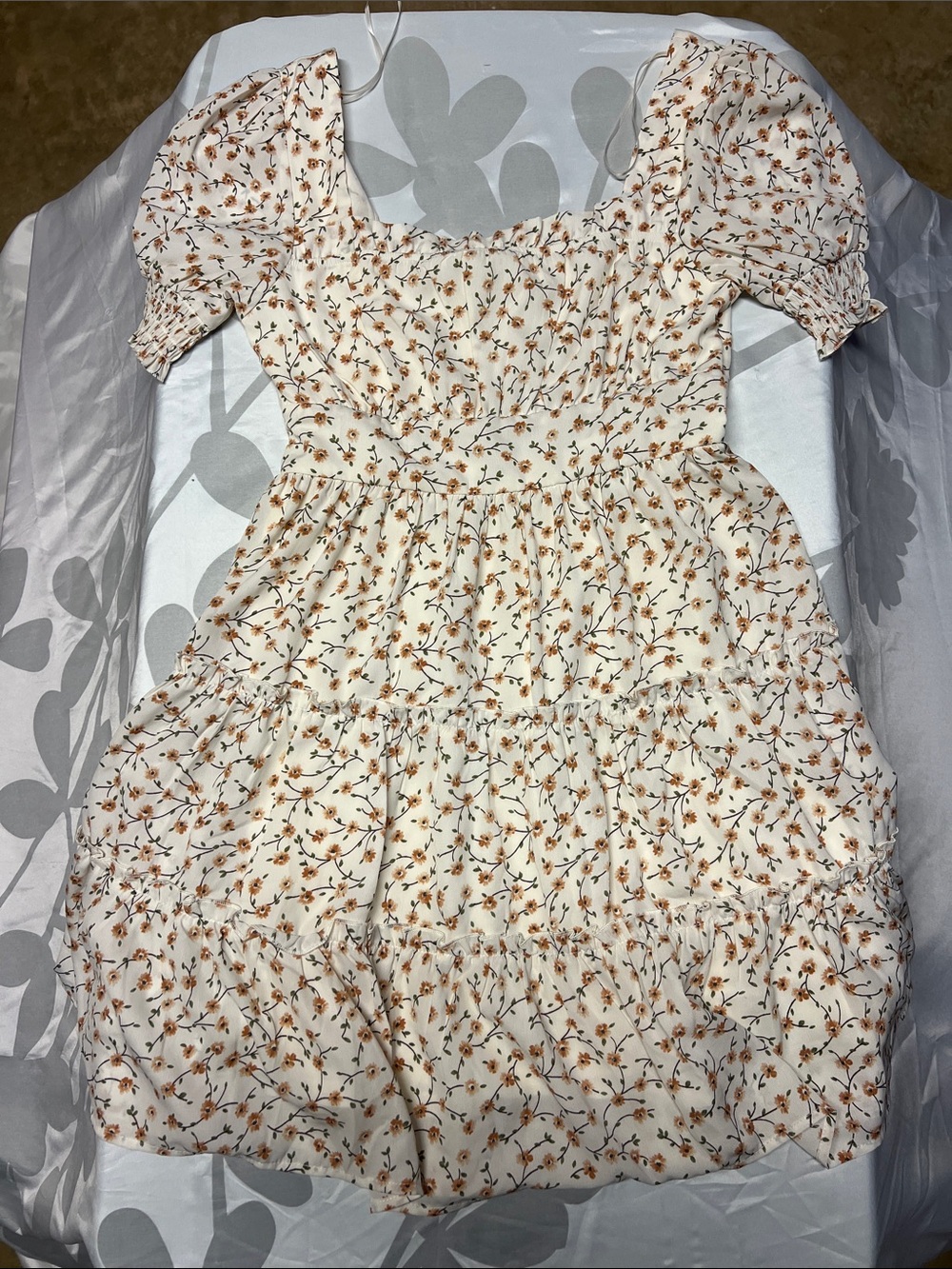 Blu Pepper Cream Floral Puff-Sleeve Tiered Dress